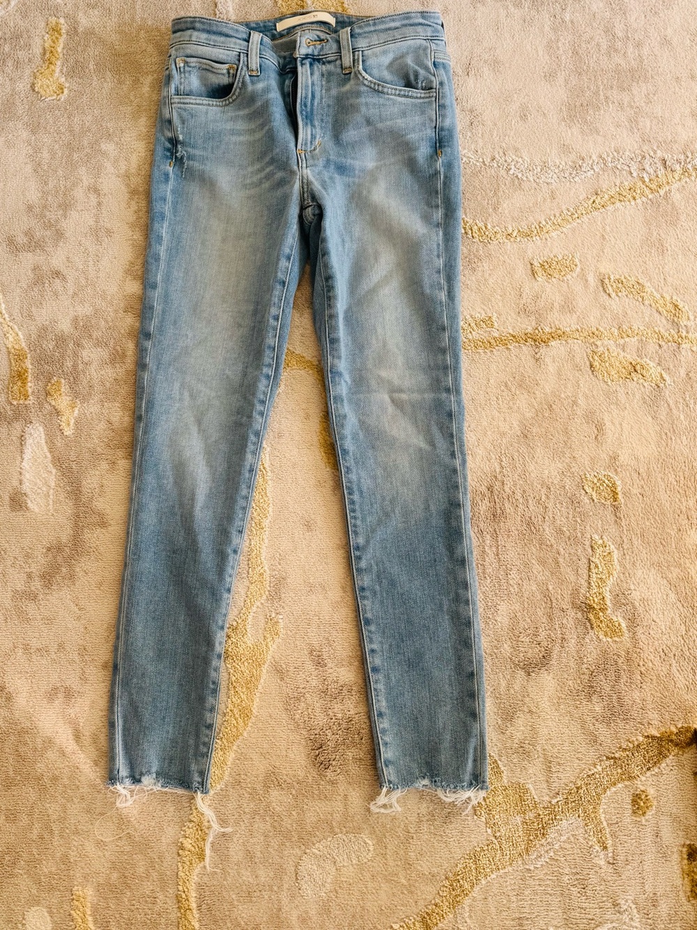 Joe's Jeans Light Wash Mid rise Skinny Jeans crop with Frayed Hem 26
